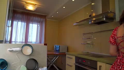 hi im Lyle online show from February 2025 06:23:01 AM