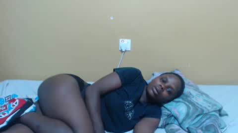 lyn_anna online show from February 2025 07:38:01 PM