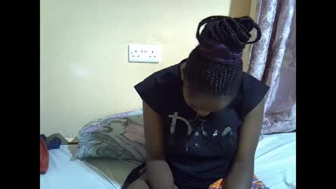 lyn_anna online show from September 2025 08:08:01 PM