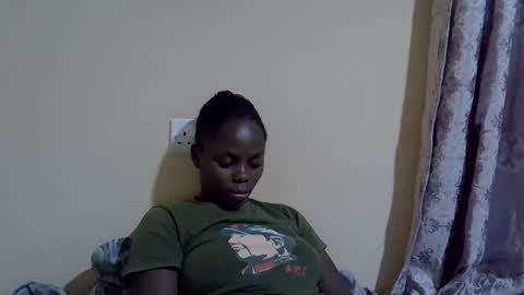 lyn_anna online show from October 2025 08:51:01 AM