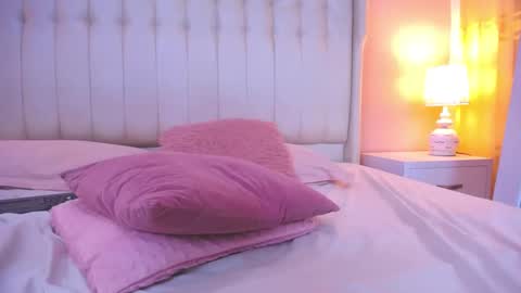 Lyn online show from January 2025 08:15:02 PM