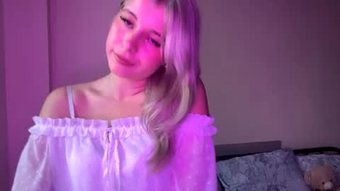Luna online show from August 2026 05:37:02 PM