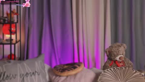 Lynda online show from October 2025 05:08:02 AM