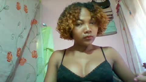 lyndah19 online show from March 2026 07:26:02 AM