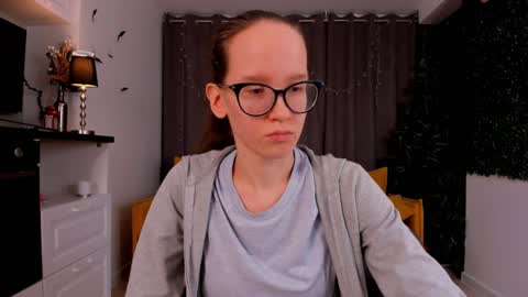 Sara online show from January 2025 10:51:02 PM