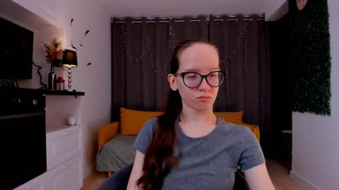 Sara online show from February 2025 04:14:02 PM