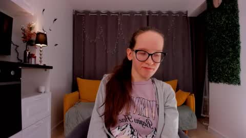 Sara online show from February 2025 10:26:01 PM