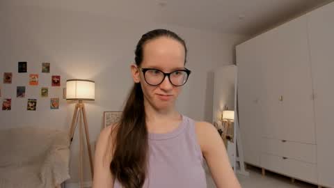 Sara online show from March 2025 10:24:02 PM