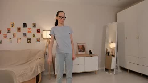 Sara online show from March 2025 10:17:02 PM