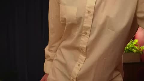 Snapshot of lynn_feline chatting on October 2025 03:58:01 AM Lynn online show from October 2025 03:58:01 AM