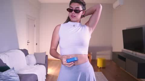  LYNN  online show from July 2026 06:08:02 AM