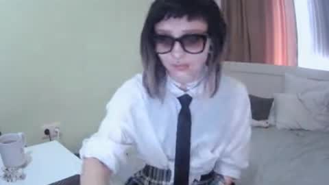 Kira online show from September 2025 10:17:01 AM