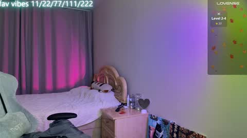 lynne_dawson online show from October 2025 04:04:01 PM