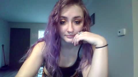 Lynn  online show from March 2026 04:47:01 PM