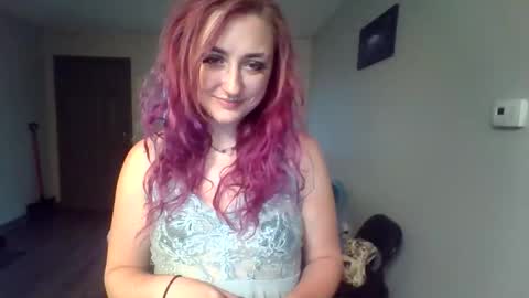 Snapshot of lynnkitten69000 chatting on April 2026 11:33:02 PM Lynn online show from April 2026 11:33:02 PM