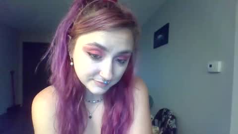Snapshot of lynnkitten69000 chatting on April 2026 11:52:02 PM Lynn online show from April 2026 11:52:02 PM