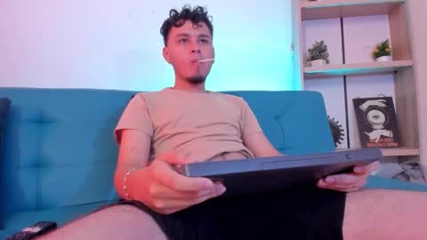 Andrew online show from September 2025 01:44:02 PM