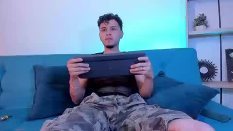 Andrew online show from September 2025 02:28:01 PM