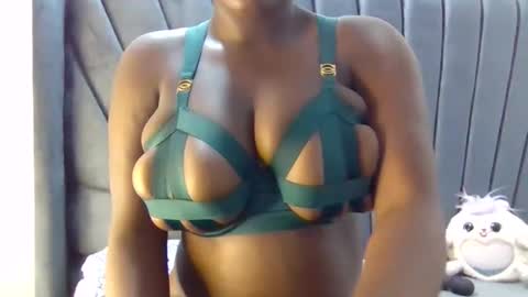 m_tits3 online show from November 2025 09:44:02 AM