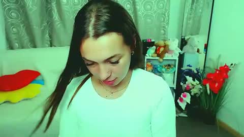 Snapshot of m_vikki chatting on June 2026 01:17:02 PM Vikki online show from June 2026 01:17:02 PM