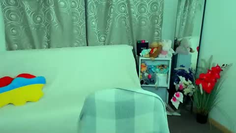 Snapshot of m_vikki chatting on June 2026 11:54:02 AM Vikki online show from June 2026 11:54:02 AM