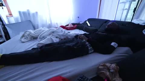 Mac Troy online show from October 2025 09:59:02 AM