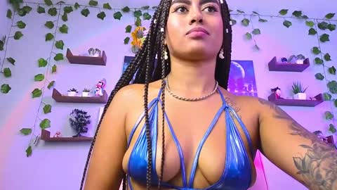 Snapshot of macey_hairy chatting on December 2024 02:06:02 PM Macey Elliot Modelo Independiente online show from December 2024 02:06:02 PM