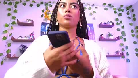 Snapshot of macey_hairy chatting on December 2024 05:11:02 PM Macey Elliot Modelo Independiente online show from December 2024 05:11:02 PM