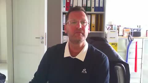 macfly67 online show from April 2026 01:14:02 PM