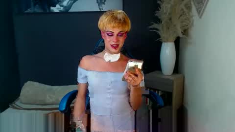 Snapshot of machissex chatting on November 2025 02:21:01 AM machissex online show from November 2025 02:21:01 AM