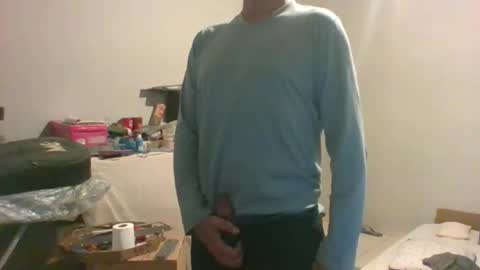Snapshot of machoalex chatting on May 2026 07:16:02 AM MACHOLIVRE online show from May 2026 07:16:02 AM