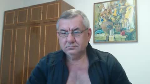 Macho online show from November 2025 01:21:02 PM