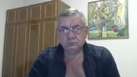 Macho online show from November 2025 08:22:01 PM