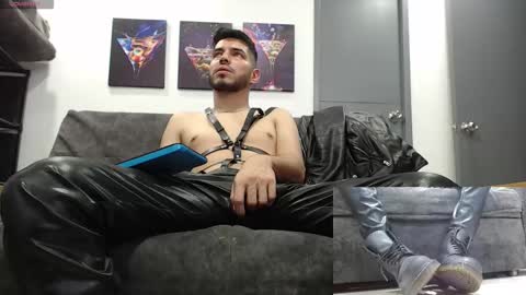 instagram mackdanielsx online show from December 2025 09:54:02 PM