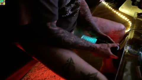 Manuel online show from March 2025 07:06:02 PM