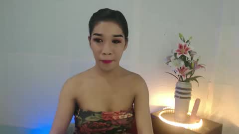 Snapshot of madalina1992 chatting on February 2025 10:21:02 PM madalina1992 online show from February 2025 10:21:02 PM