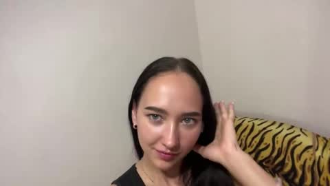 Snapshot of madalyneaks chatting on May 2026 07:42:02 PM Lilo online show from May 2026 07:42:02 PM