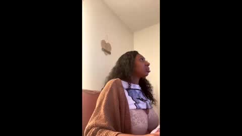 madam_glam online show from December 2025 02:36:02 PM