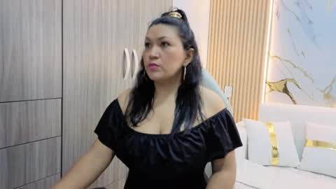 Snapshot of madam_hott chatting on September 2025 03:41:01 AM Madam Hott online show from September 2025 03:41:01 AM
