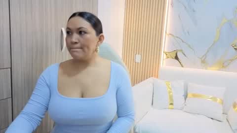 Snapshot of madam_hott chatting on September 2025 03:41:02 AM Madam Hott online show from September 2025 03:41:02 AM