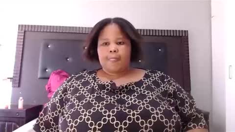 Snapshot of madamzee chatting on December 2024 07:05:01 AM madamzee online show from December 2024 07:05:01 AM