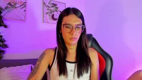 Maddie Ray online show from June 2026 02:33:01 PM