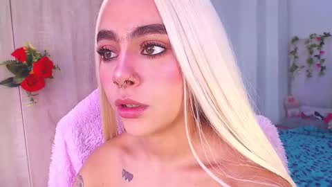 maddiie and clyde online show from October 2025 05:22:02 PM