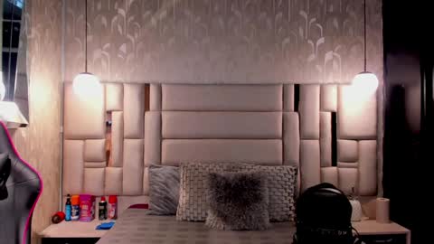 Snapshot of maddox_santana chatting on December 2024 06:24:02 AM Maddox Santana online show from December 2024 06:24:02 AM