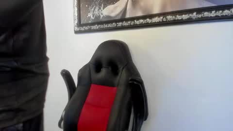 Snapshot of maddox_santana chatting on February 2025 01:19:01 AM Maddox Santana online show from February 2025 01:19:01 AM