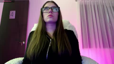 Maddy UwU online show from September 2025 12:37:01 PM