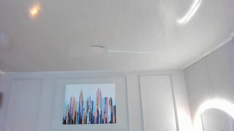 Maddy  online show from October 2025 06:59:01 PM