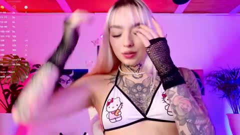 Snapshot of maddy_uwu chatting on February 2025 12:30:01 AM maddy_uwu online show from February 2025 12:30:01 AM
