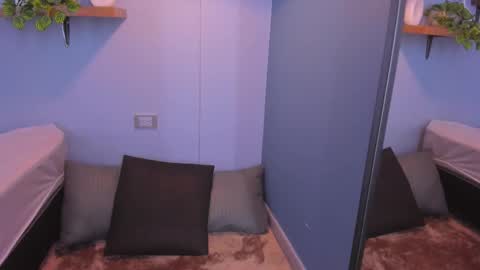 Maddy  online show from November 2025 11:54:01 AM