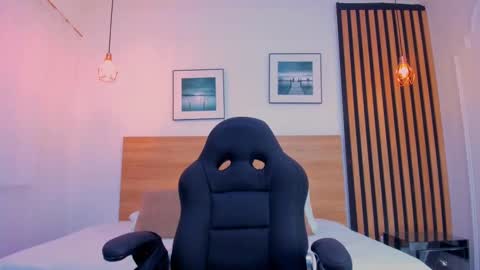  Maddy Crofft online show from September 2025 11:37:02 AM